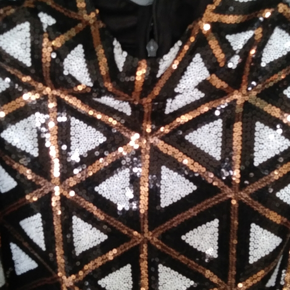 Romper - Picture 2 of 4